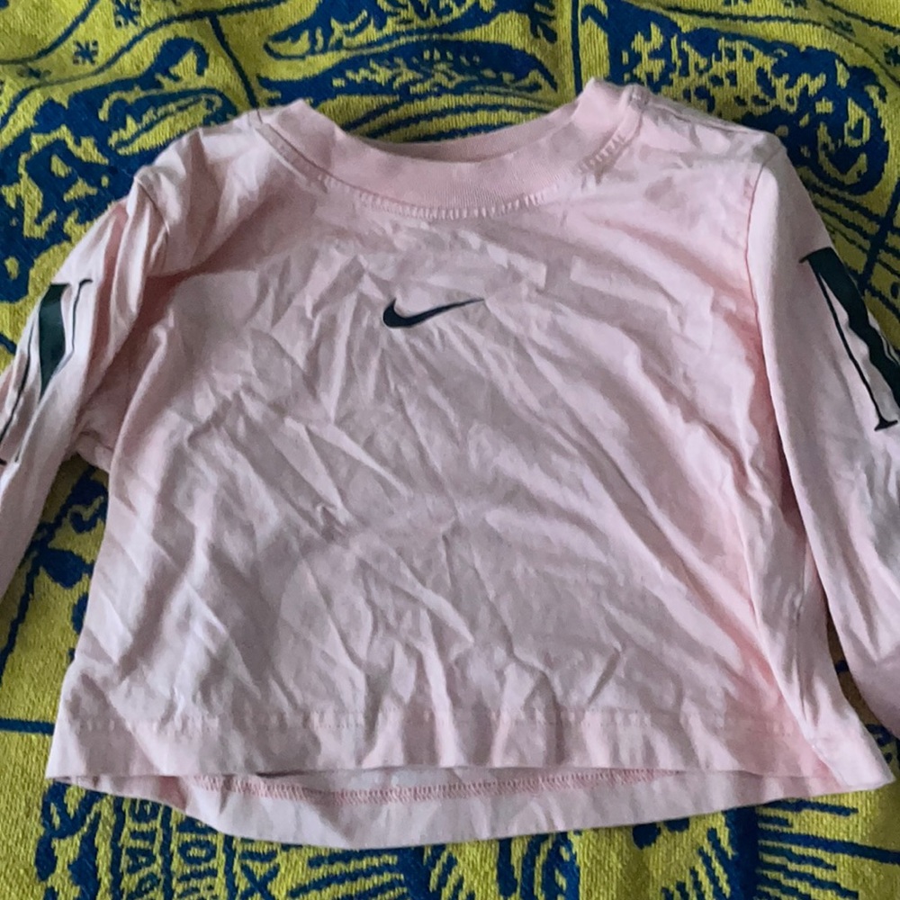 NIKE CROP TOP